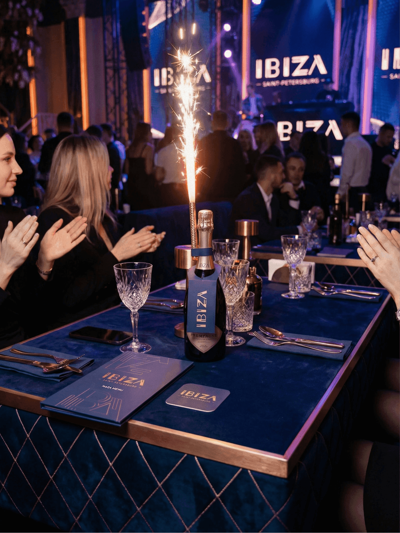 Ibiza Club — галерея